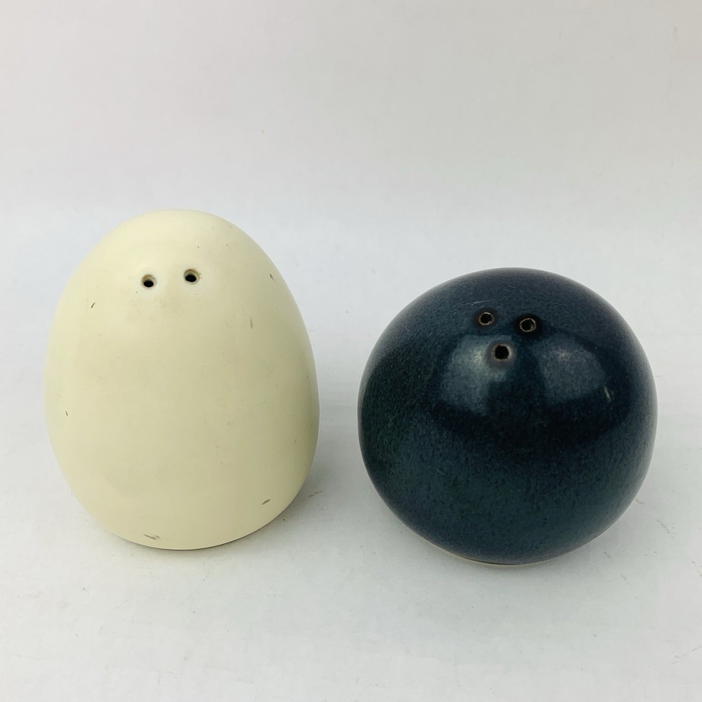 Denby Langley Energy Salt and Pepper Shakers Set Stoneware England Rare MCM Art